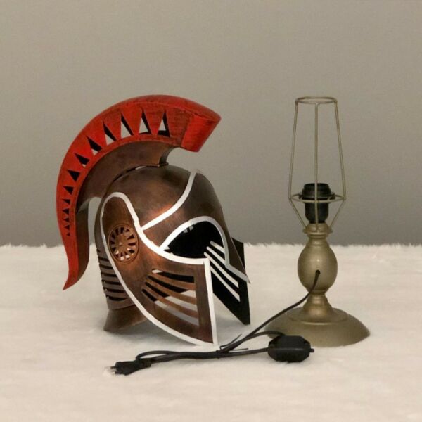 أبجورة قناع محارب حديد تعمل بالكهرباء - بني غامق ومتعدد الألوان