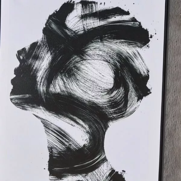 لوحة جدارية كانفاس مؤطرة - مها - 50x70 سم