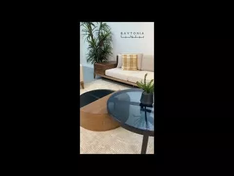طاولة قهوة مودرن اليغانس سطح زجاج اسود مزرق