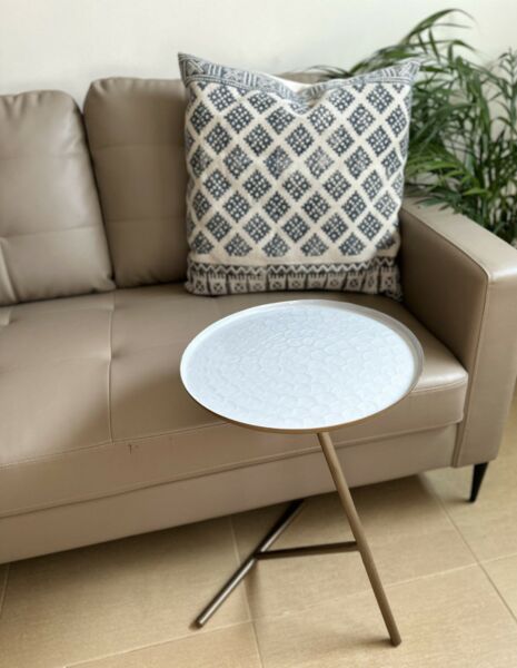 طاولة جانبية كلاسي - رمادي