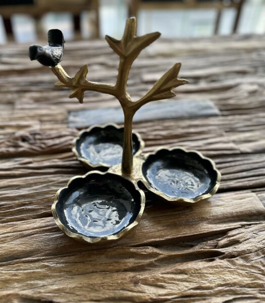 طبق  تقديم كلاسي-اسود