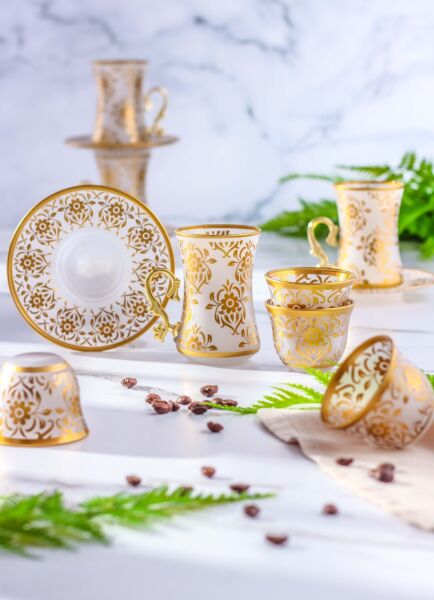 طقم شاي وقهوة غولدن ارت ل 6 أشخاص