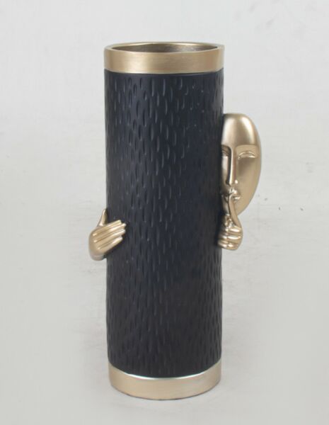 فازة ابداعية لتزين الازهار