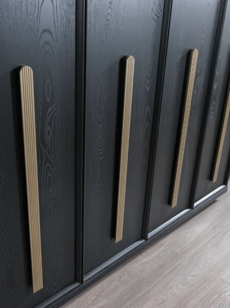 خزانة ملابس 4 أبواب- سوفستيكادو