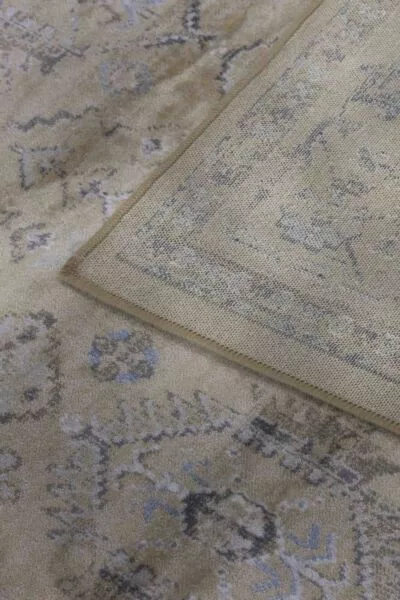 سجاد فسكونتي لون بيج