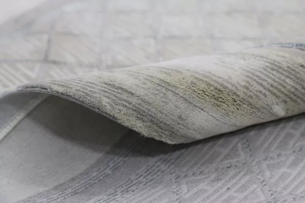 سجاد كلاسيك الندى تركي - ابيض ومتعدد الالوان