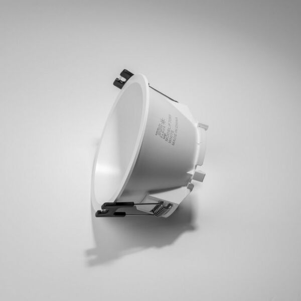 قاعدة سبوت كينتا دائرية عميقة بلاستيك أبيض