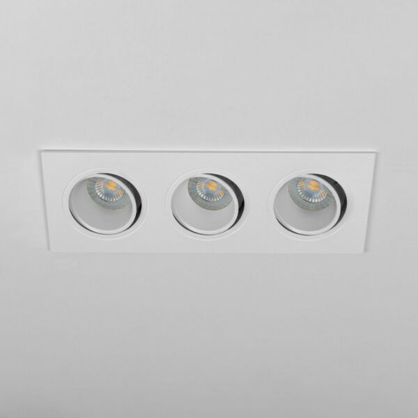 قاعدة سبوت تيما ثلاثية بلاستيك أبيض 