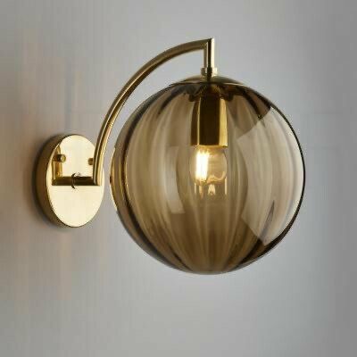 إضاءة جدارية إديسون