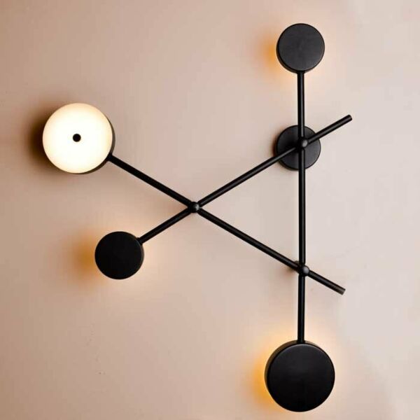 اضاءة جدارية جيوماتريك - اسود