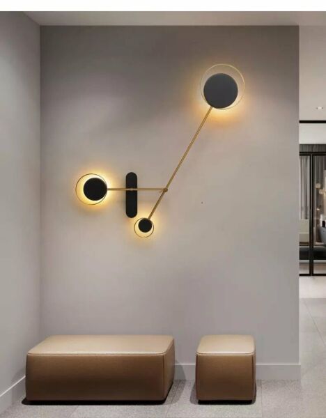 اضاءة جدارية ديسك فورم - اسود وذهبي