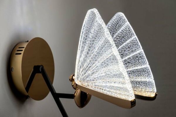 إضاءة جدارية بروبوليتا