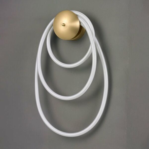 إضاءة جدارية بيريديانا