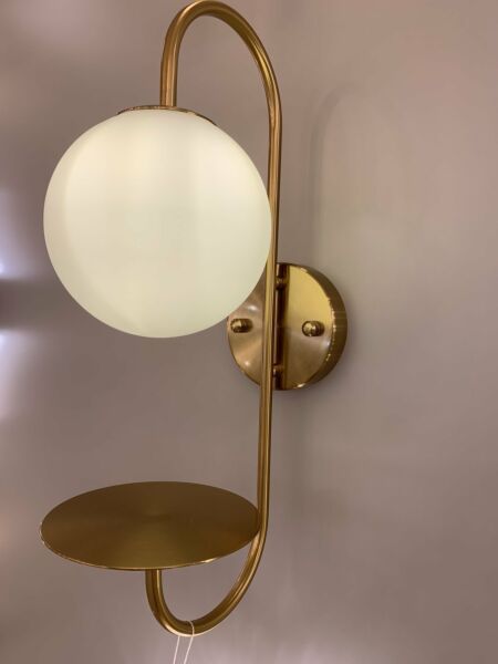إضاءة جدارية براس داشا - ذهبي