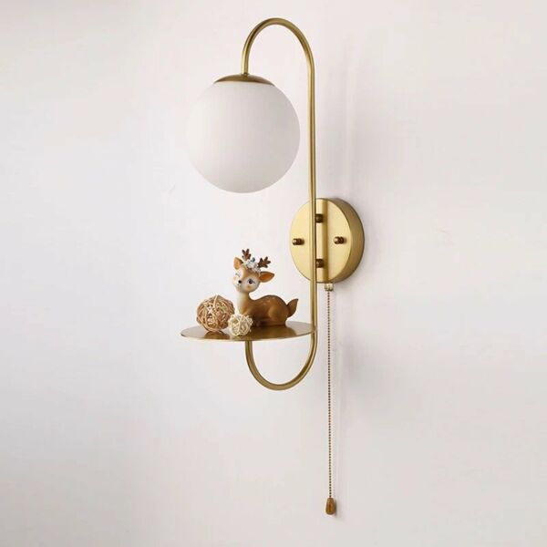 إضاءة جدارية براس داشا - ذهبي