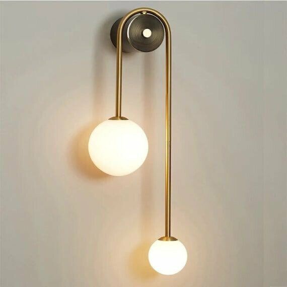 إضاءة جدارية دييجو - ذهبي واسود