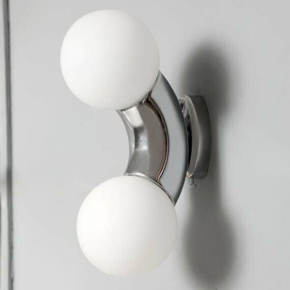 إضاءة جدارية فاليو - فضي وأبيض