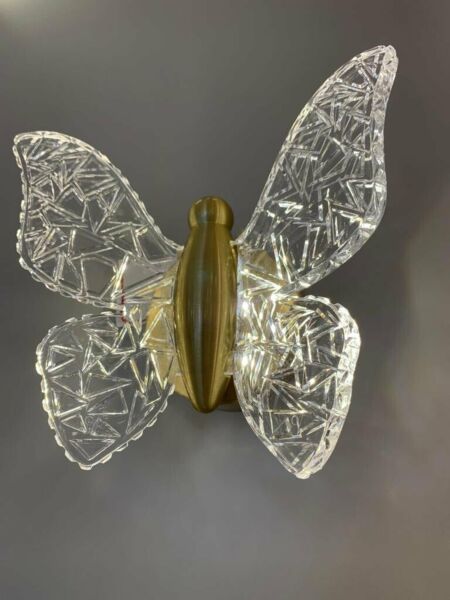 إضاءة جدارية الفراشة الذهبية - ذهبي