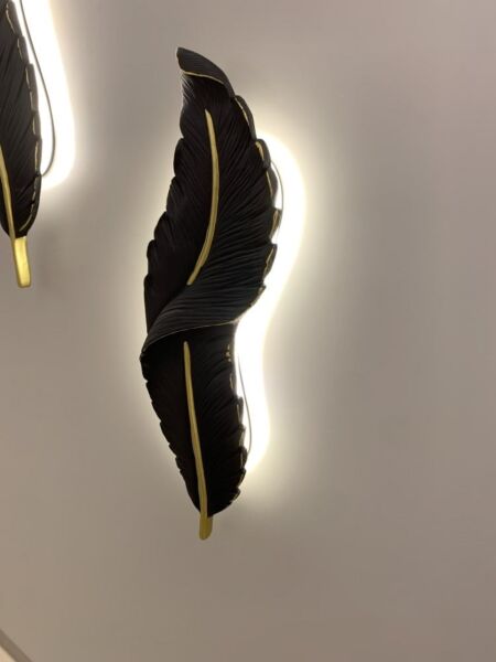 اضاءة جدارية بلاك فيذر 60سم