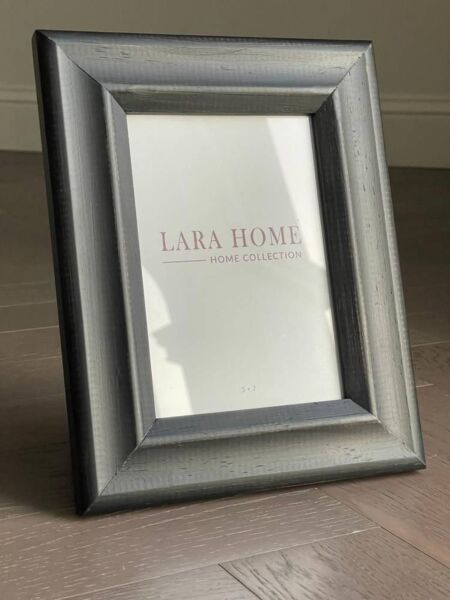 إطار صورة كلاسي خشبي صغير - أسود