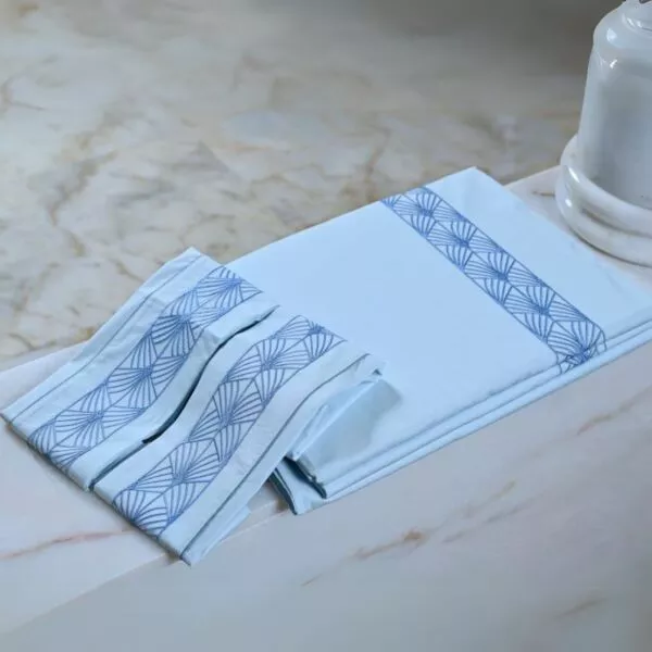 طقم غطاء سرير 200 غرزة 6 قطع دوفيه - أزرق فاتح