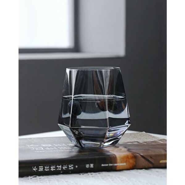 كاس زجاج من شور بشكل قطعة ألماس - رمادي