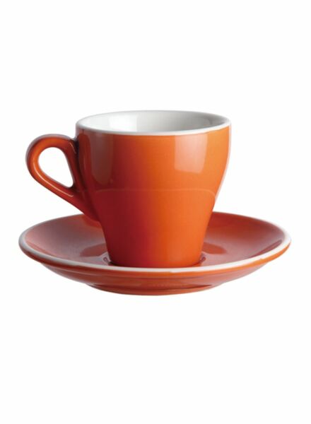 فنجان قهوة وصحن نارينج - برتقالي