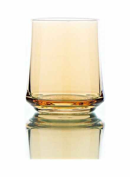 كأس حلزوني الشكل من الزجاج