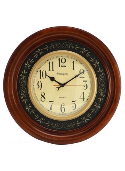 ساعة حائط كلاسيكية - بني