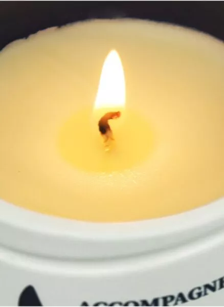 شمعة معطرة للعلاج العطري