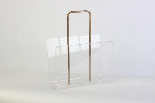 حامل كتاب قاجو