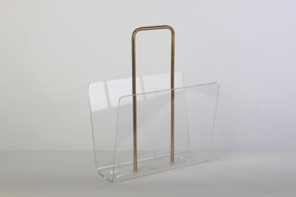 حامل كتاب قاجو