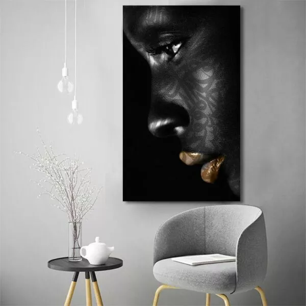 لوحة ديكور قماشية بتصميم فتاة تويني