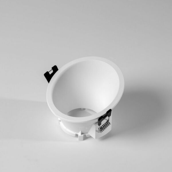 قاعدة سبوت هينتا دائرية زاوية مائلة بلاستيك أبيض