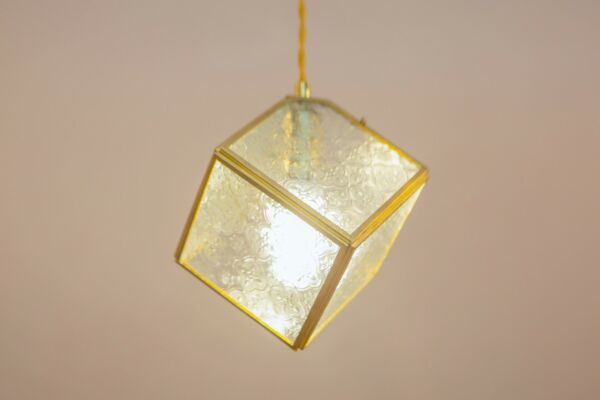 إنارة جدارية مودرن شكل مكعب ذهبي