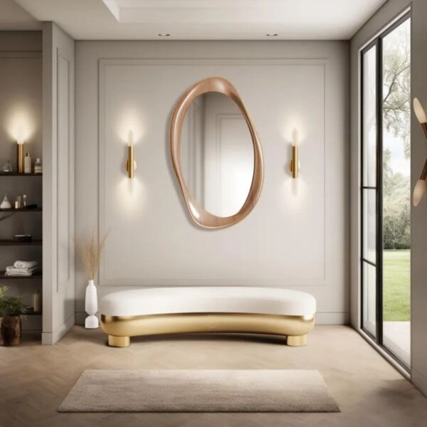 مرأة بإطار خشبي الغان