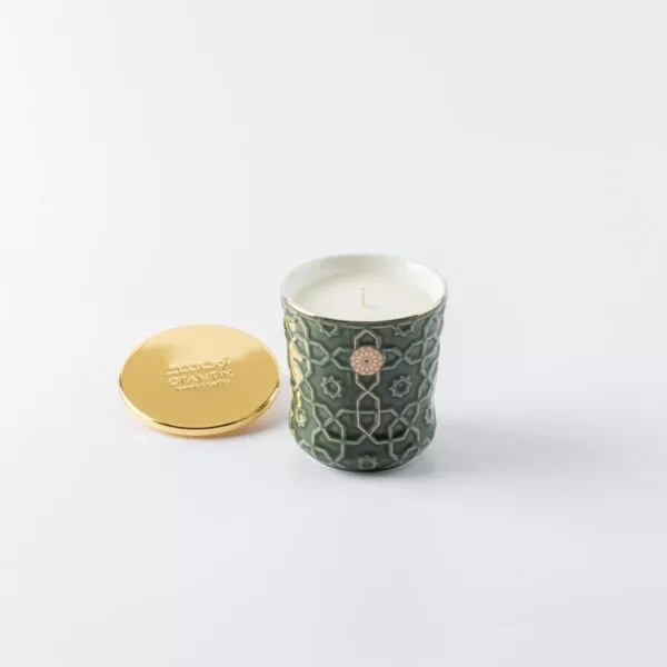 شمعة كبيرة معطرة فاخرة من روزيت - أخضر