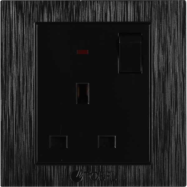 فيش ثلاثي مع مفتاح - أسود