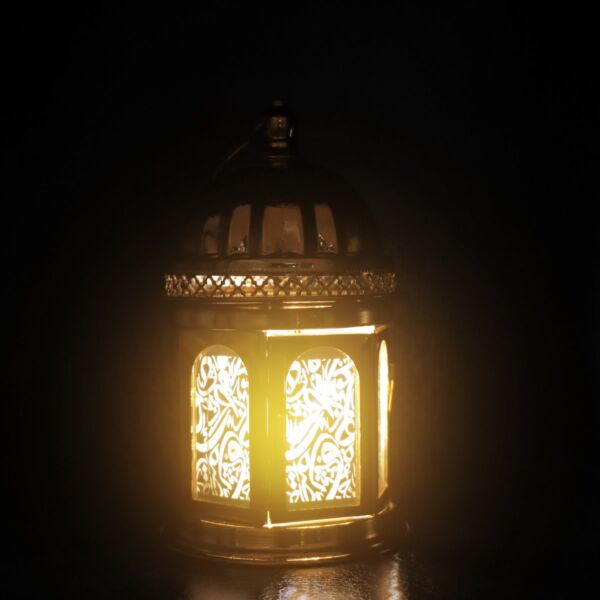فانوس رمضان سيمون استيل لون ذهبي باضاءه LED صوت