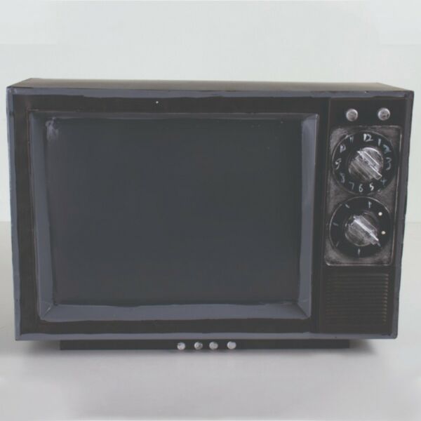 تحفة بشكل تلفاز