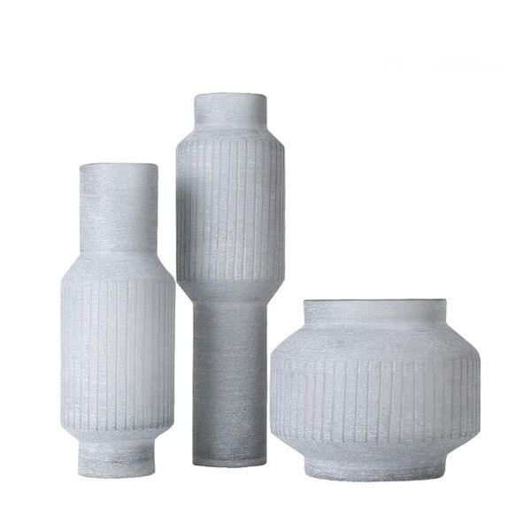 فازة زجاجية رمادية غير لامعة