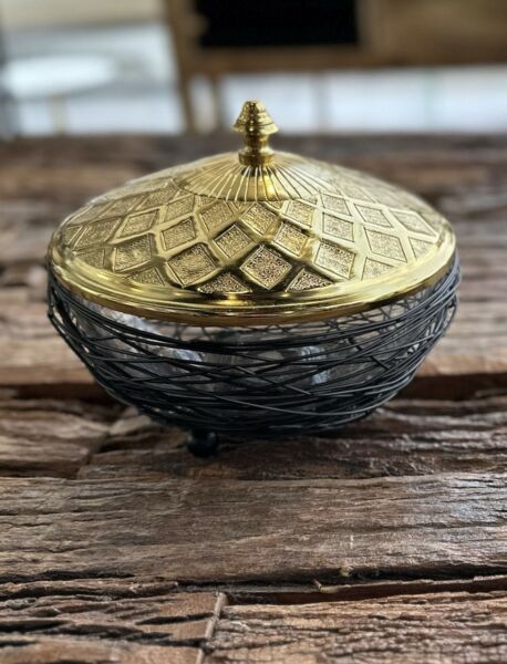 زبدية نيست كمس بغطاء وسط-أسود