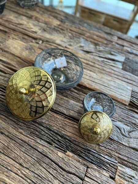 زبدية نيست كمس بغطاء وسط-أسود