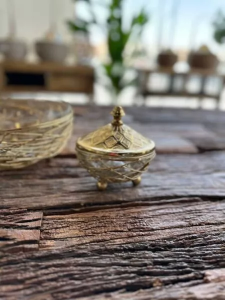 زبدية نيست حنيما بغطاء صغير -ذهبي