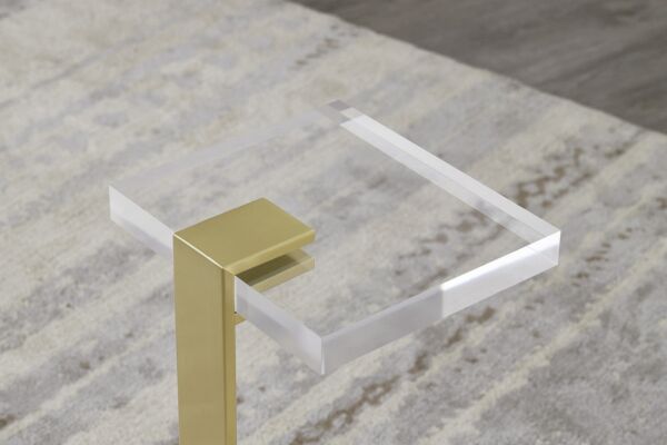 طاولة جانبية بينجي