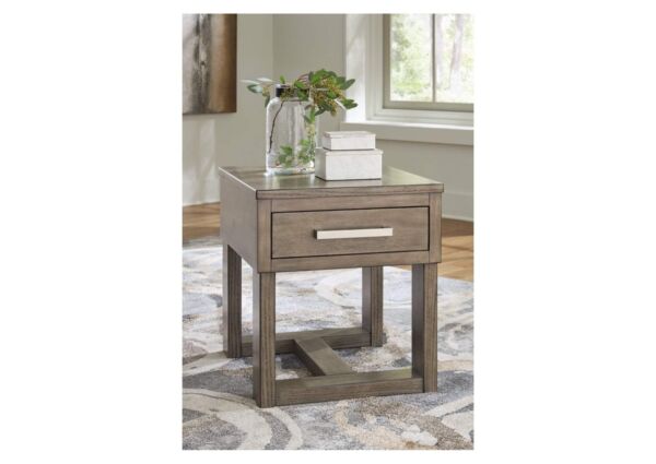 طاولة جانبية لوياسكا