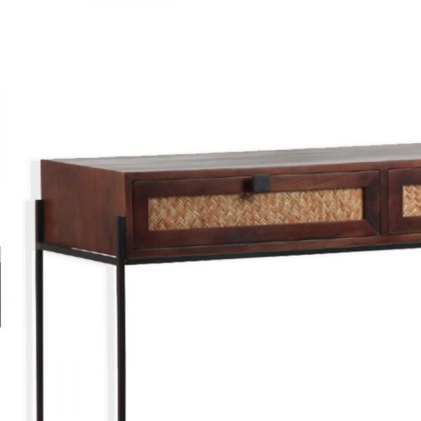 كونسول كانيلا