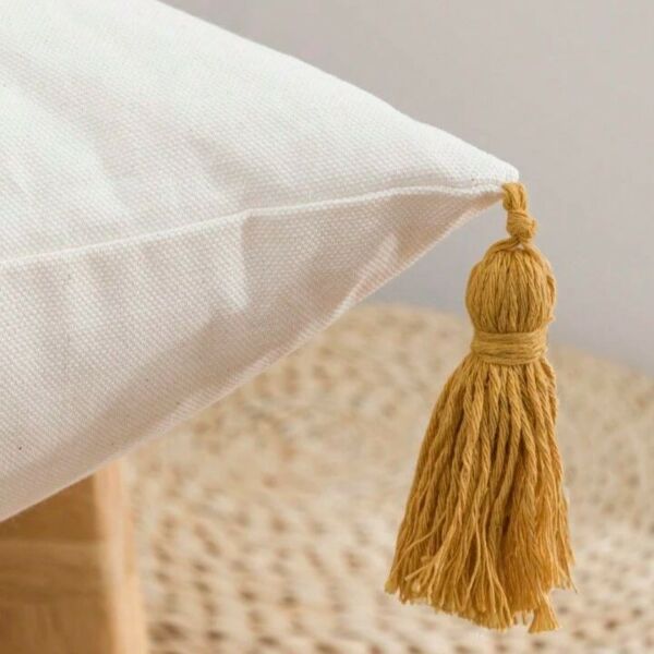 غطاء وسادة بتطريز نجوم و هلال بدون حشوة - اصفر وابيض