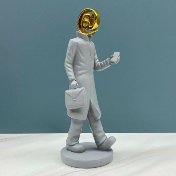 تحفة مجسم ايميل