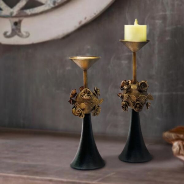 شمعدان حديد انتيك صغير